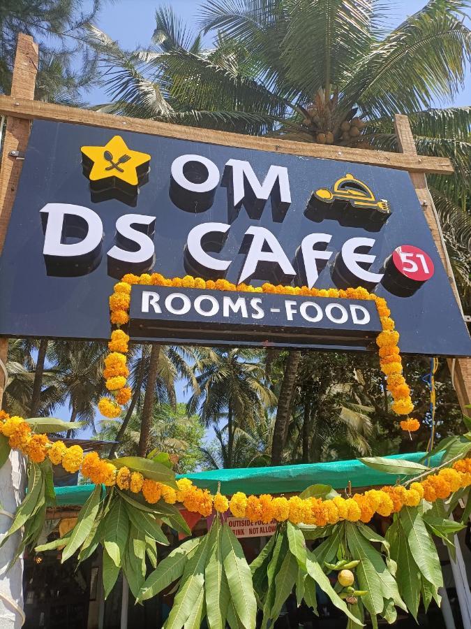 Om D S Cafe 51 & Beach Stay Gokarna  Luaran gambar