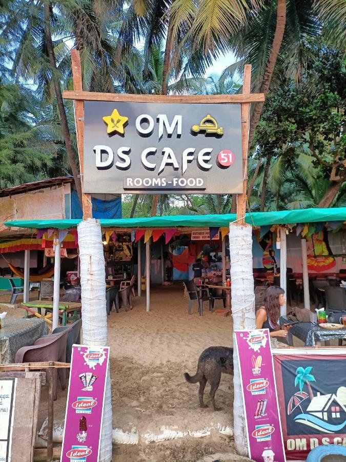 Om D S Cafe 51 & Beach Stay Gokarna  Luaran gambar