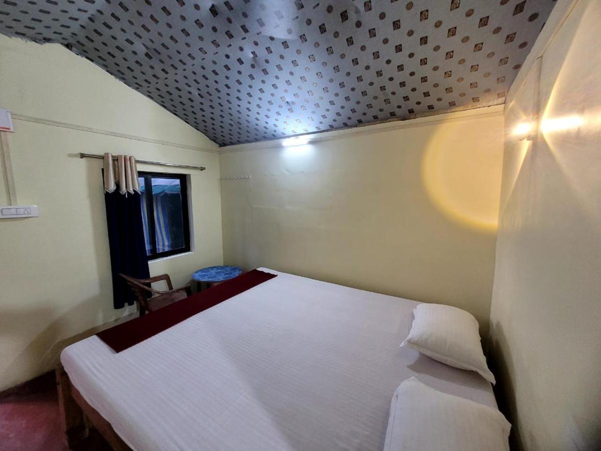 Om D S Cafe 51 & Beach Stay Gokarna  Luaran gambar