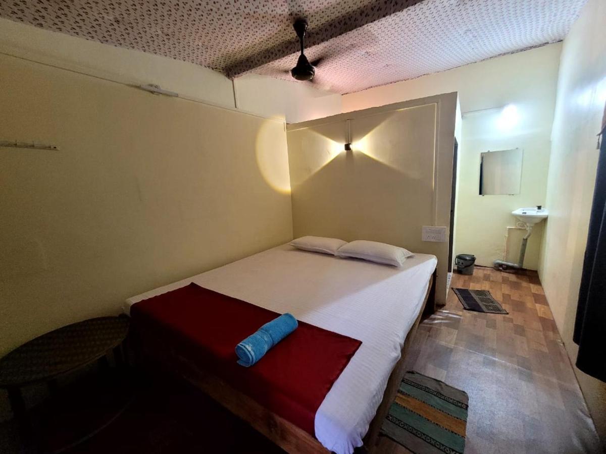 Om D S Cafe 51 & Beach Stay Gokarna  Luaran gambar