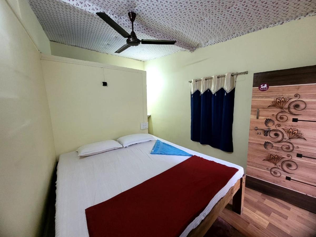 Om D S Cafe 51 & Beach Stay Gokarna  Luaran gambar