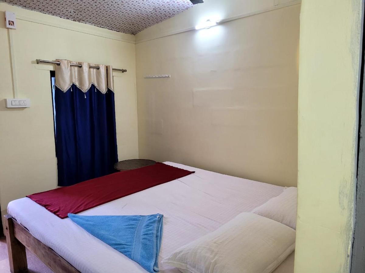 Om D S Cafe 51 & Beach Stay Gokarna  Luaran gambar