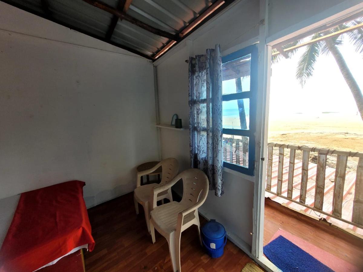 Om D S Cafe 51 & Beach Stay Gokarna  Luaran gambar