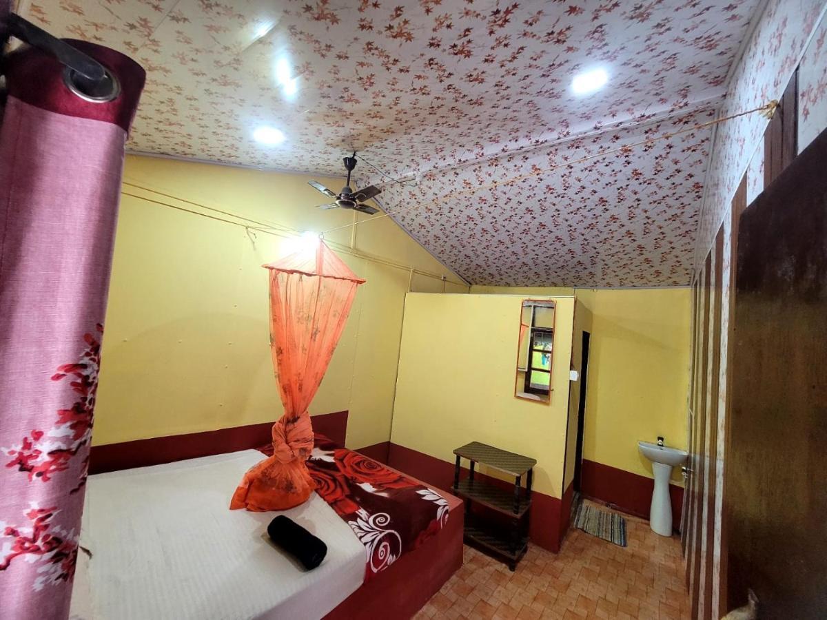 Om D S Cafe 51 & Beach Stay Gokarna  Luaran gambar
