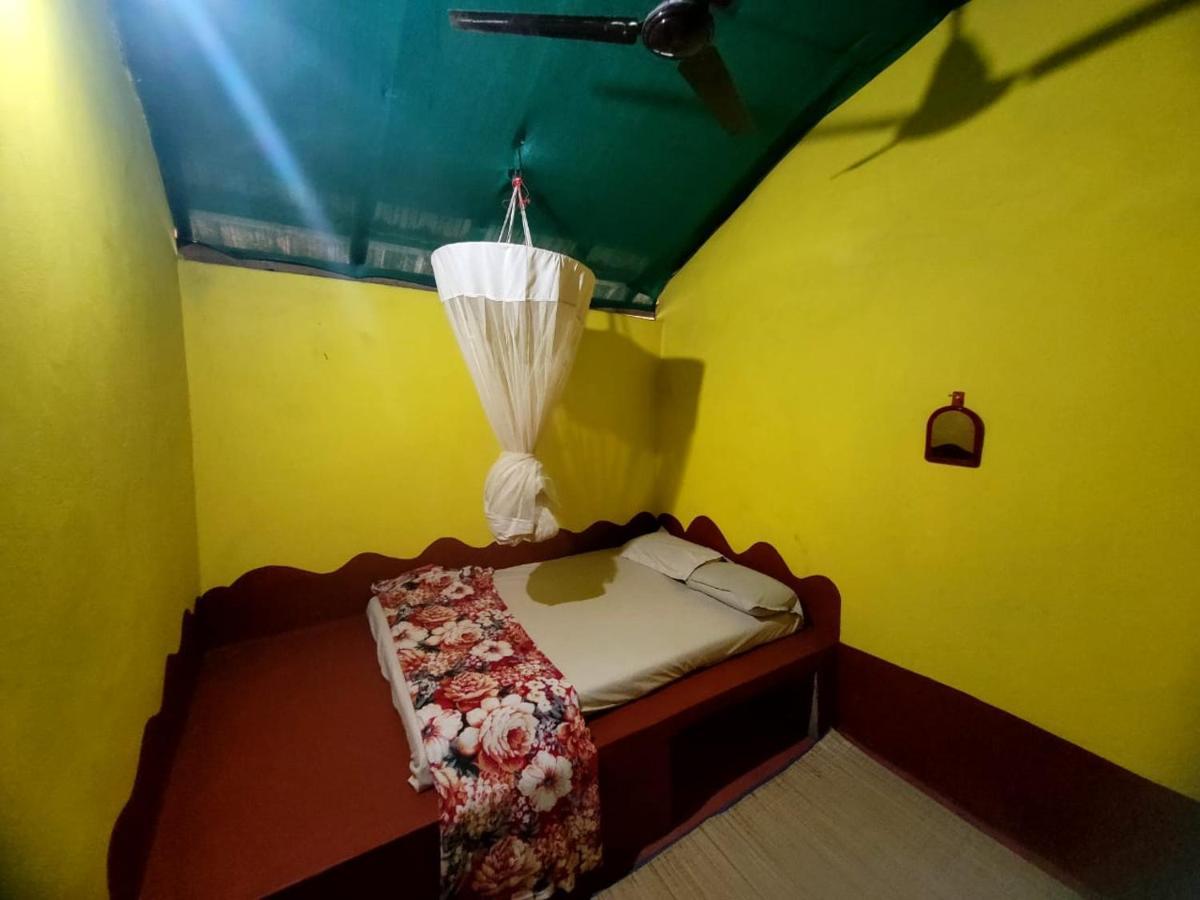 Om D S Cafe 51 & Beach Stay Gokarna  Luaran gambar